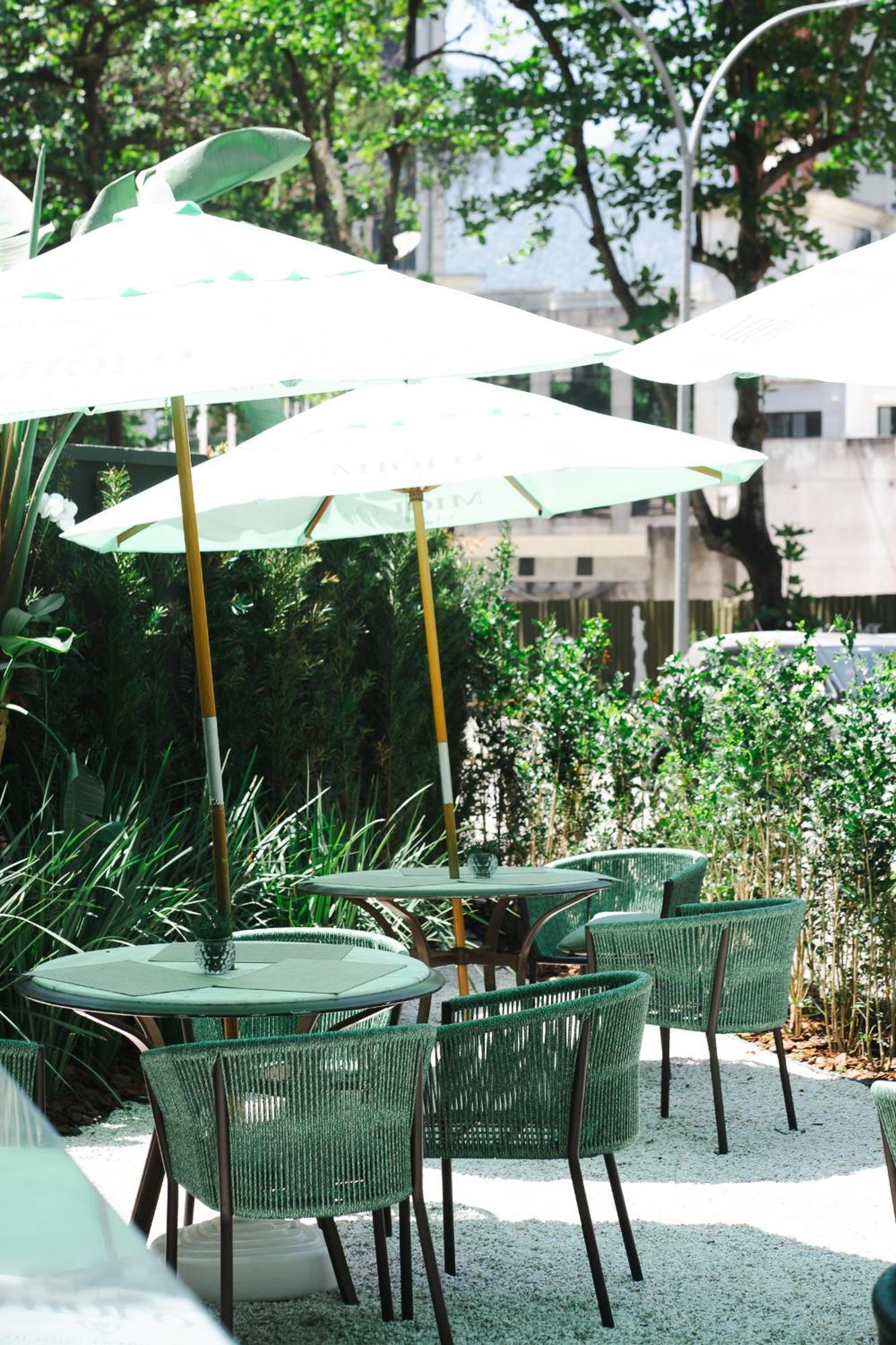 Radisson Rio De Janeiro Barra Hotel Exterior photo The garden of the restaurant