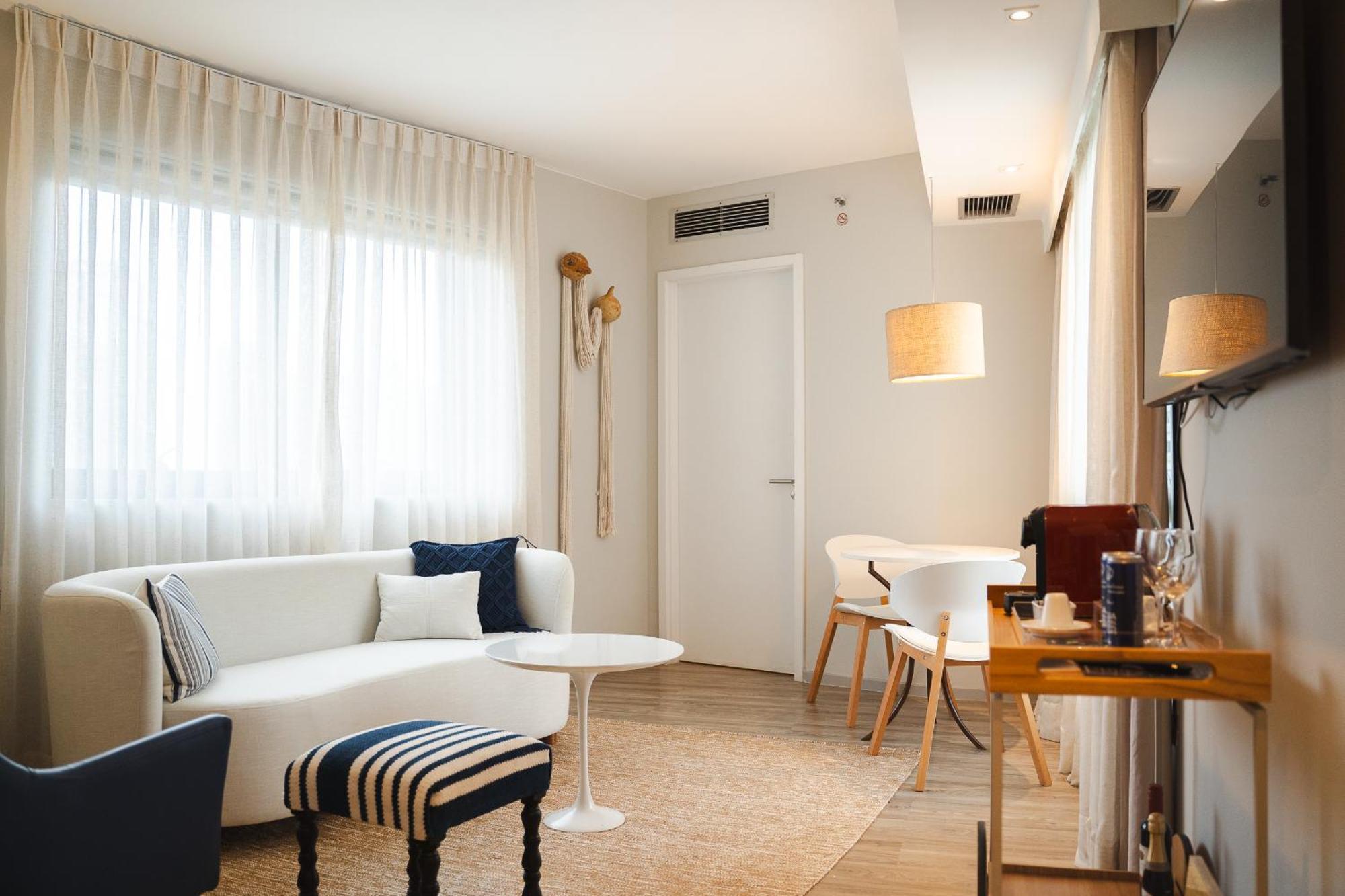 Radisson Rio De Janeiro Barra Hotel Exterior photo A room at the hotel